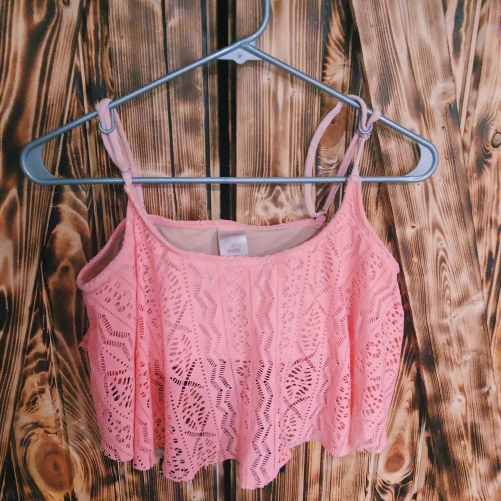 ☆ Xhilaration Coral Crochet Flounce Bikini Top ☆